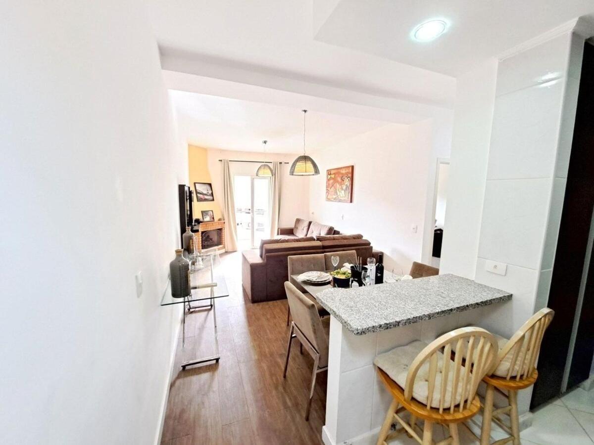 Apartamento Charmoso Com Lareira Campos do Jordão