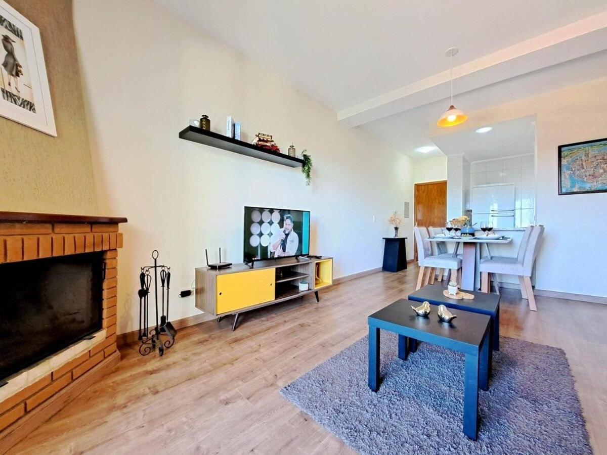 Charmoso Com Lareira Apartamento